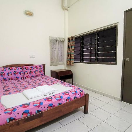 Star Lodge George Town Exterior foto
