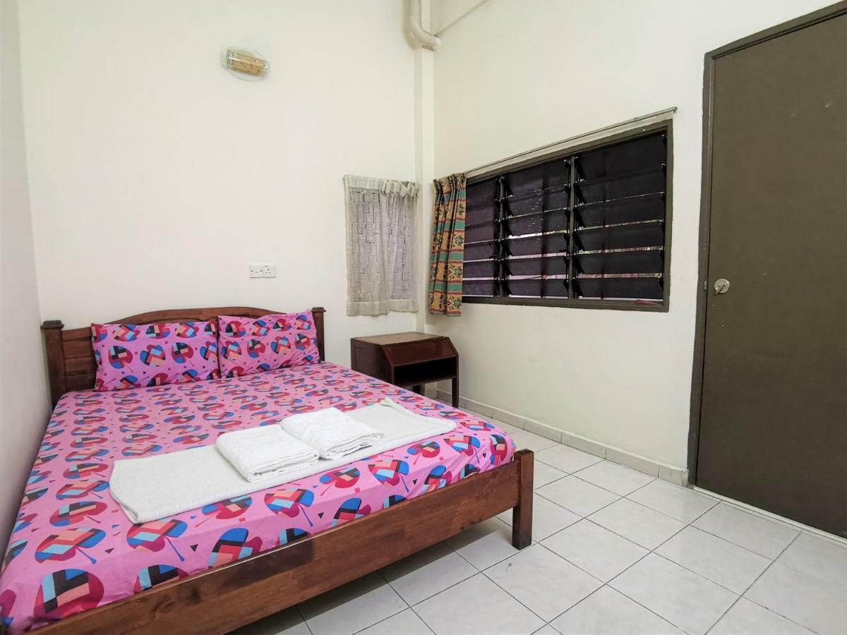 Star Lodge George Town Exterior foto